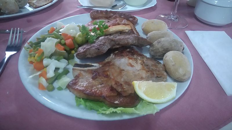 Mixed grill at the restaurant La Buena Paella, Los Cristianos, Tenerife